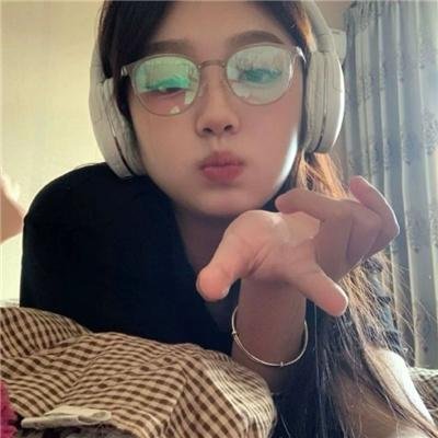 雨中的女人